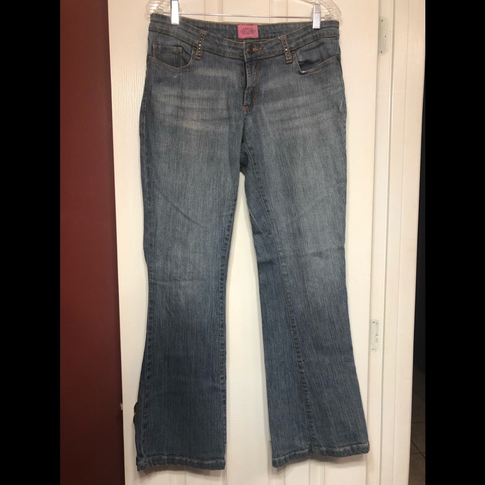 Ladies Size 8R, Bootcut Jeans